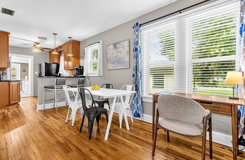 Wadeview Park House | Free Laundry & Parking Near Downtown & Disney