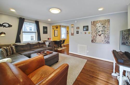 East Raleigh House | Freshly Renovated Raleigh Home Near Downtown!