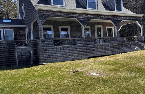 Friendship House | Friendship, Maine 4-bedroom house on the water with dock, tennis court and sauna