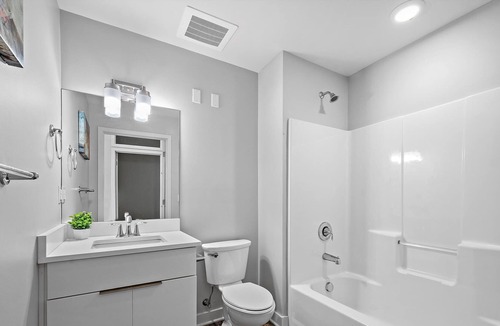 Lower Lawrenceville Apartment | Frontdesk | 2 BR Family Apt by Phipps Conservatory