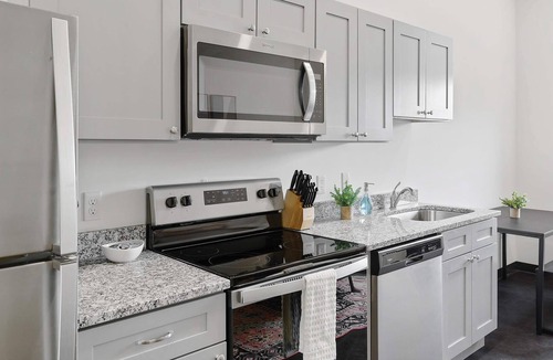Cultural District Apartment | Frontdesk | Trendy 1 BR Downtown