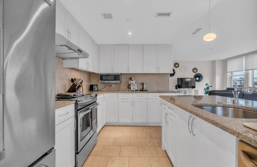 Chinatown Apartment | Furnished 2BR Apartment in Penn Quarter, DC by RedAwning