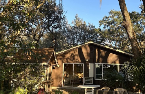 Silver Springs House | Furnished, lakefront 2/1 house in Ocala Nat'l Forest