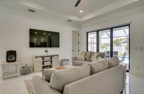 Diplomat House | Furnished Lanai & Private Pool: Cape Coral Home