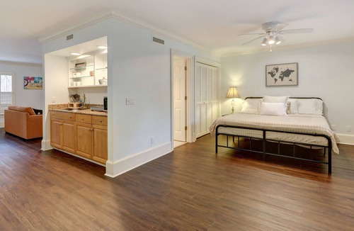 Old West Broad Neighborhood Apartment | Garden Level Apt in Savannah's Historic District!