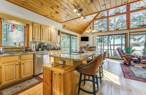 Dedham House | Gateway to Acadia! Green Lake Home w/Hot Tub