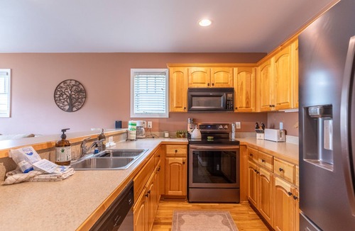 Foscoe Condo | Gateway to Grandfather | Community Pools, Mountain View, Fitness Rooms, and More