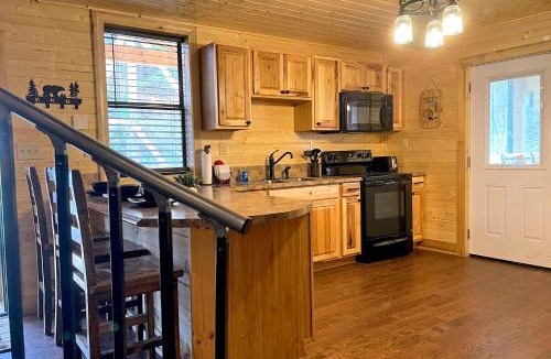 Gatlinburg Ski Chalet | Gatlinburg - Honeymoon Hideaway
