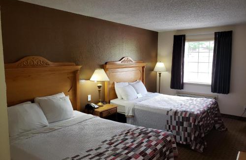 Branson Theater District Hotel | Gazebo Inn