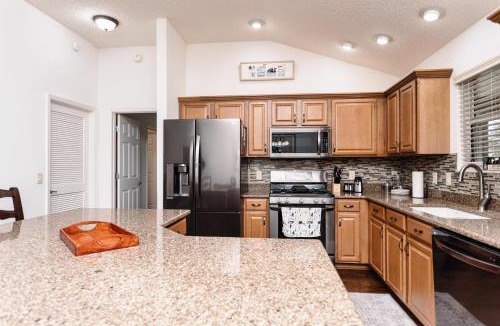Liberty Park House | Georgetown - Centrally Located 3-2 Designer Home Villagepeople