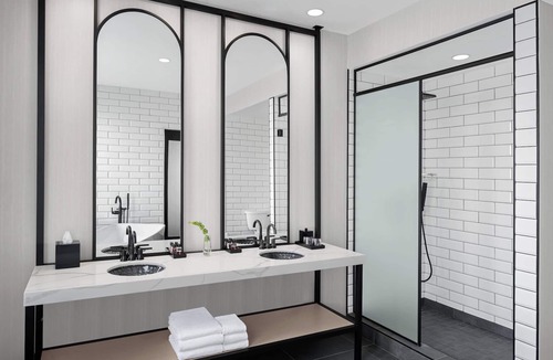 Downtown Hotel | Glass Light Hotel & Gallery, Autograph Collection