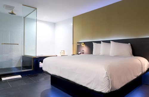 Grandview Hotel | Glen Capri Inn & Suites - Burbank Universal