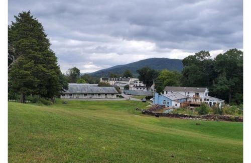 Delaware Water Gap Hotel | Glenwood Inn - Stroudsburg