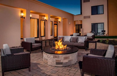 Newark Hotel | Go fishing or boating at Becks Pond! Pet-friendly Suite with Free Parking Onsite