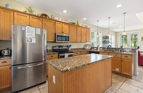 Laurel Grove House | GOLF COURSE view home- Golf Cart - FREE Activities-Pool & Hot tub