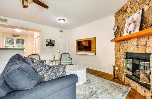 Mountain Air House | Golfer's Oasis! Mtn Cabin w/Balcony in Burnsville