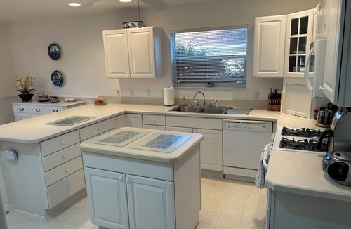 Woodbury House | Golfers Paradise! 3 Bedroom with lake view, on golf course! 5 Min to Nancy Lopez