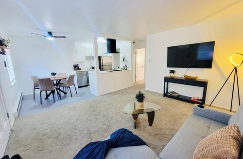 White Center House | Gonzi's Home in Southwest, a cozy, spacious, and comfortable.
