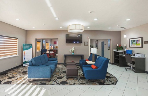 Lewisville Hotel | GOOD AFFORDABLE ROOM AVAILABLE WITH ALL AMENITIES DOUBLE QUEEN SUITE KING SUITE
