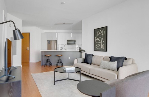 Chinatown Apartment | Gorgeous Downtown 1BR w/Gym & W/D, near South Station, by Blueground
