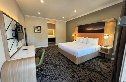 Granada Hills North Hotel | Granada Inn