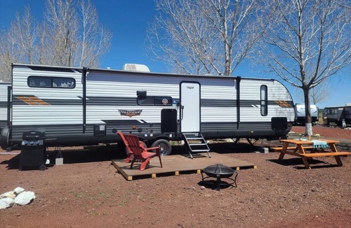 Williams Apartment | Grand Canyon RV Glamping Mini Bunkhouse Suite