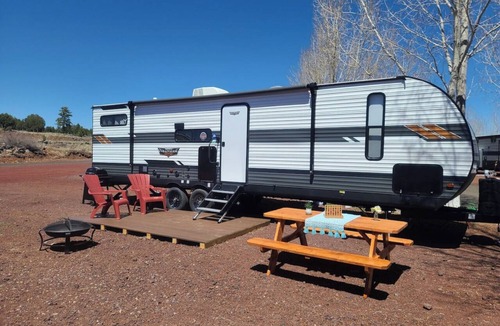 Williams Apartment | Grand Canyon RV Glamping Mini Bunkhouse Suite