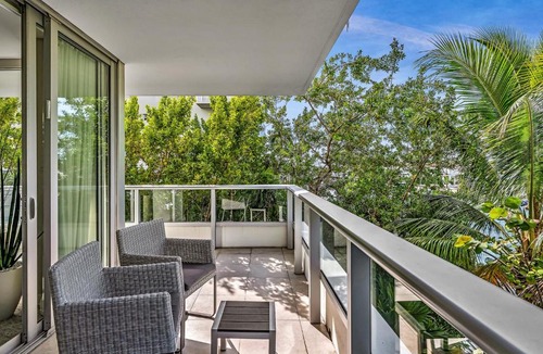 Bay Harbor Islands Apartment | Grand Deluxe Two Bedroom Suite with Balcony Water Views, Corner