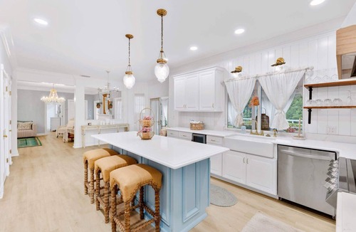 Biggar House | Grand Elegant Old-Florida Estate, Pool, Sleeps 18
