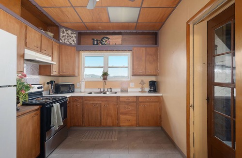 Pittsburgh Apartment | Great Apartment w/Views. Close to Hospitals and Attractions!