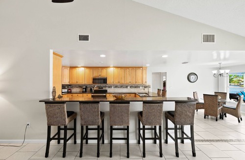 Yacht Club House | Great Family Vacation, Waterfront Pool Home