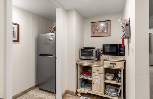 Southwest Colorado Springs Apartment | Great for families with beautiful Mountain Views. Monthly rates available