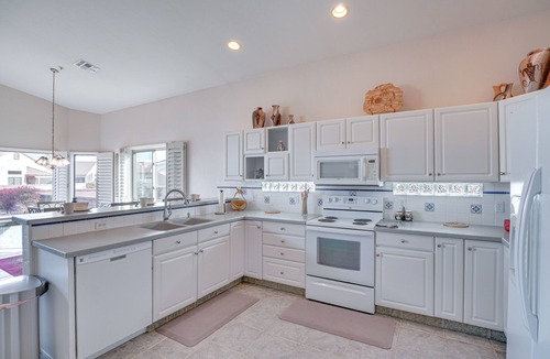 Green Valley House | Green Valley Getaway Near Golfing: Pool Access!