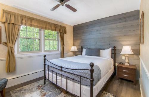 Stowe Area Hotel | Grey Fox Inn