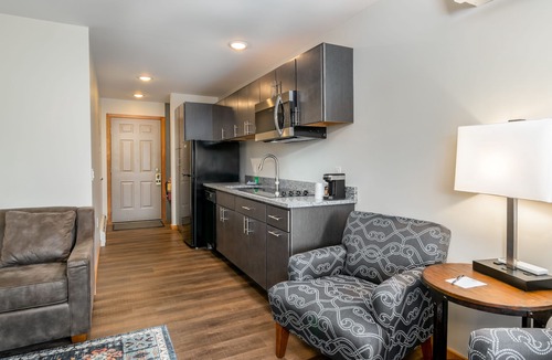 Stowe Area Hotel | Grey Fox Inn