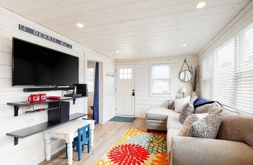 Dennis Port House | Grey Pearl