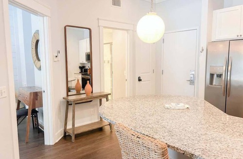 King City Condo | Ground-Floor Condo | Poolside Access | Walk to Pier Village