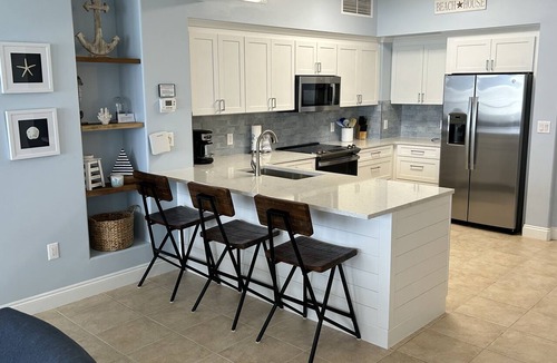 Thomas Drive Condo | Gulf Crest 2 Bedroom Unit; Gulf Views; Disc Spring rates; Beach Chair Serv Incl!