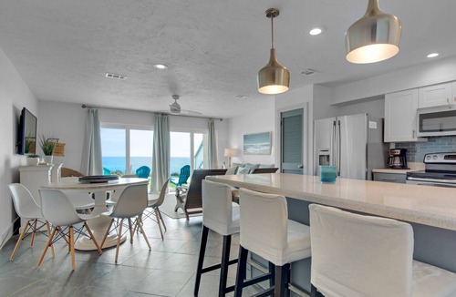 Seacrest Condo | Gulf-Front & Remodeled Modern Beach Retreat, Pool + Free Attraction Tickets!
