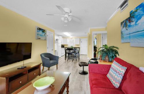 Lower Grand Lagoon Apartment | Gulfside Condos #1
