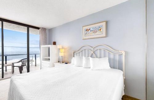 Miramar Beach Hotel | Gulfside resort home with shared pool & hot tub central AC gulf views free WiFi