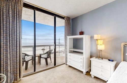 Miramar Beach Hotel | Gulfside resort home with shared pool & hot tub central AC gulf views free WiFi