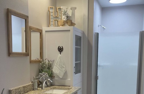 Hagerman Apartment | Hagerman Retreats - beautiful Horse Themed Unit