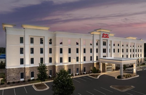 Cape Fear Hotel | Hampton Inn and Suites Fayetteville, NC