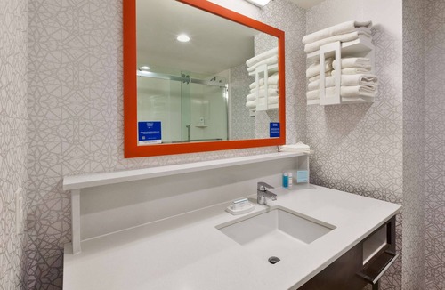 Danville Hotel | Hampton Inn Danville, VA