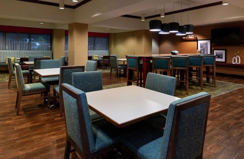 Greensboro Hotel | Hampton Inn Greensboro Airport