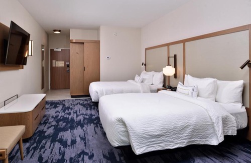 Cranberry Township Hotel | Hampton Inn & Suites Cranberry Township/Mars