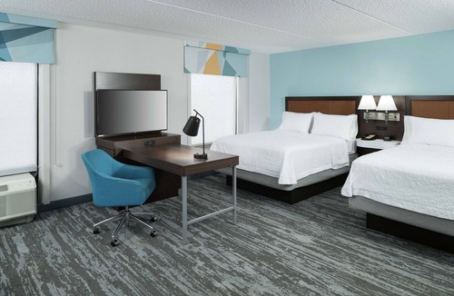 Panama City Beach Hotel | Hampton Inn & Suites Panama City Beach-Pier Park Area