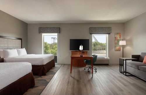 Temple Crest Hotel | Hampton Inn & Suites Tampa Busch Gardens Area