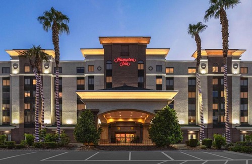 Las Vegas Hotel | Hampton Inn Tropicana